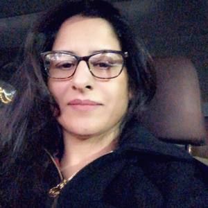 Meet your Posher, Aneela